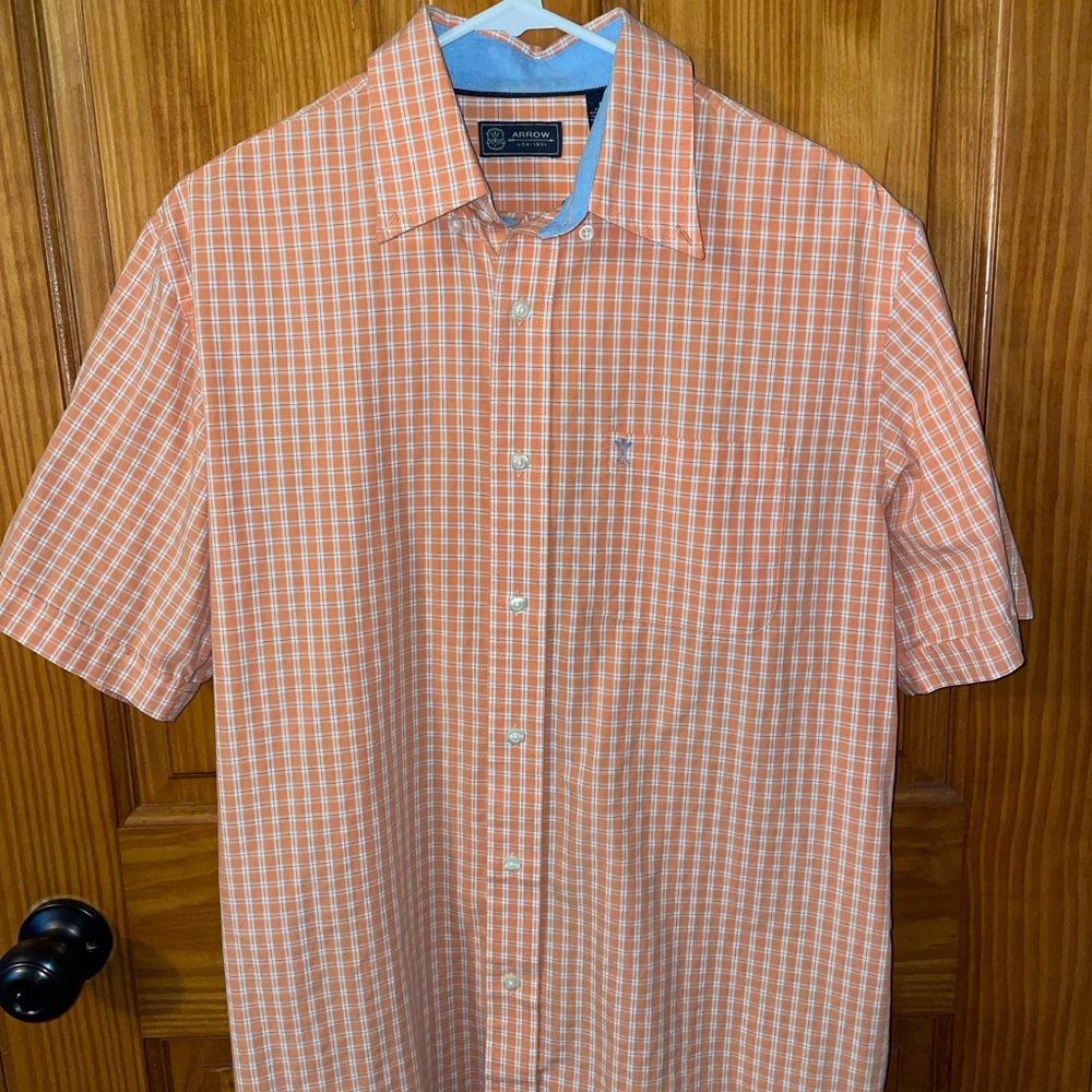 Mens Arrow button-down shirt size Medium